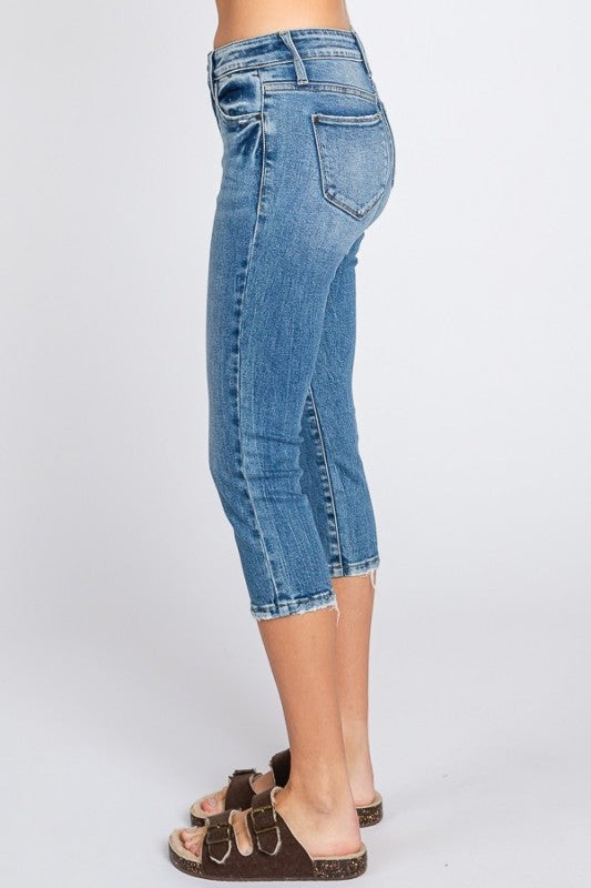 PETRA153 Mid Rise Capri Skinny Jeans W/Finished Hem