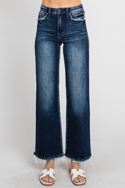 PETRA 153 Super High Rise Stretch Classic Straight Jean