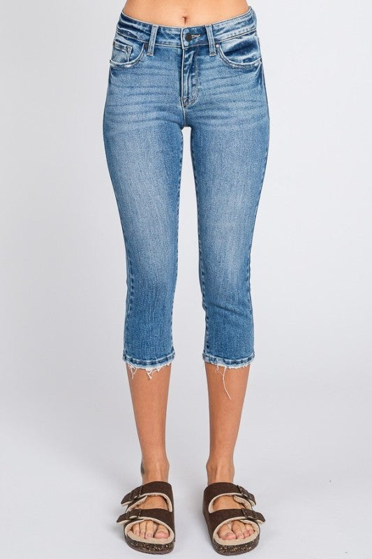 PETRA153 Mid Rise Capri Skinny Jeans W/Finished Hem